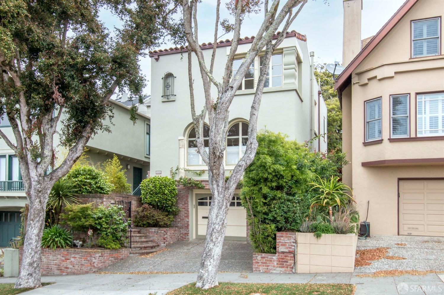 260 Dorantes Avenue