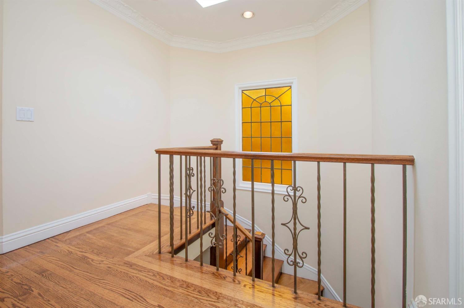 260 Dorantes Avenue