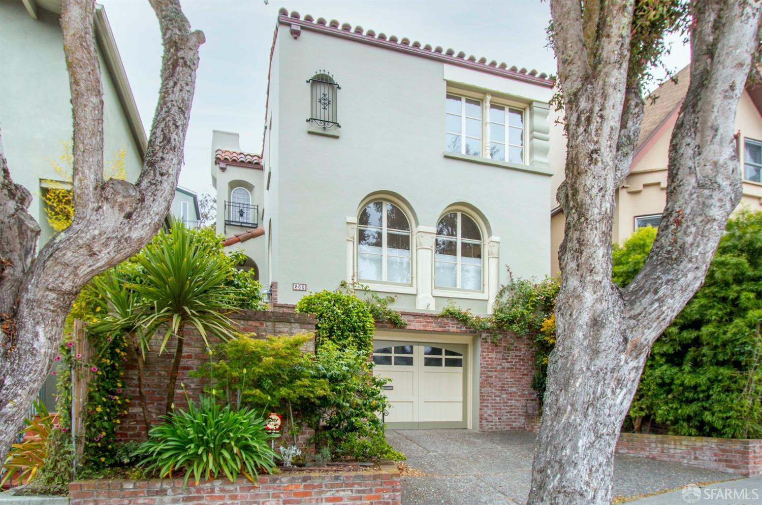 260 Dorantes Avenue