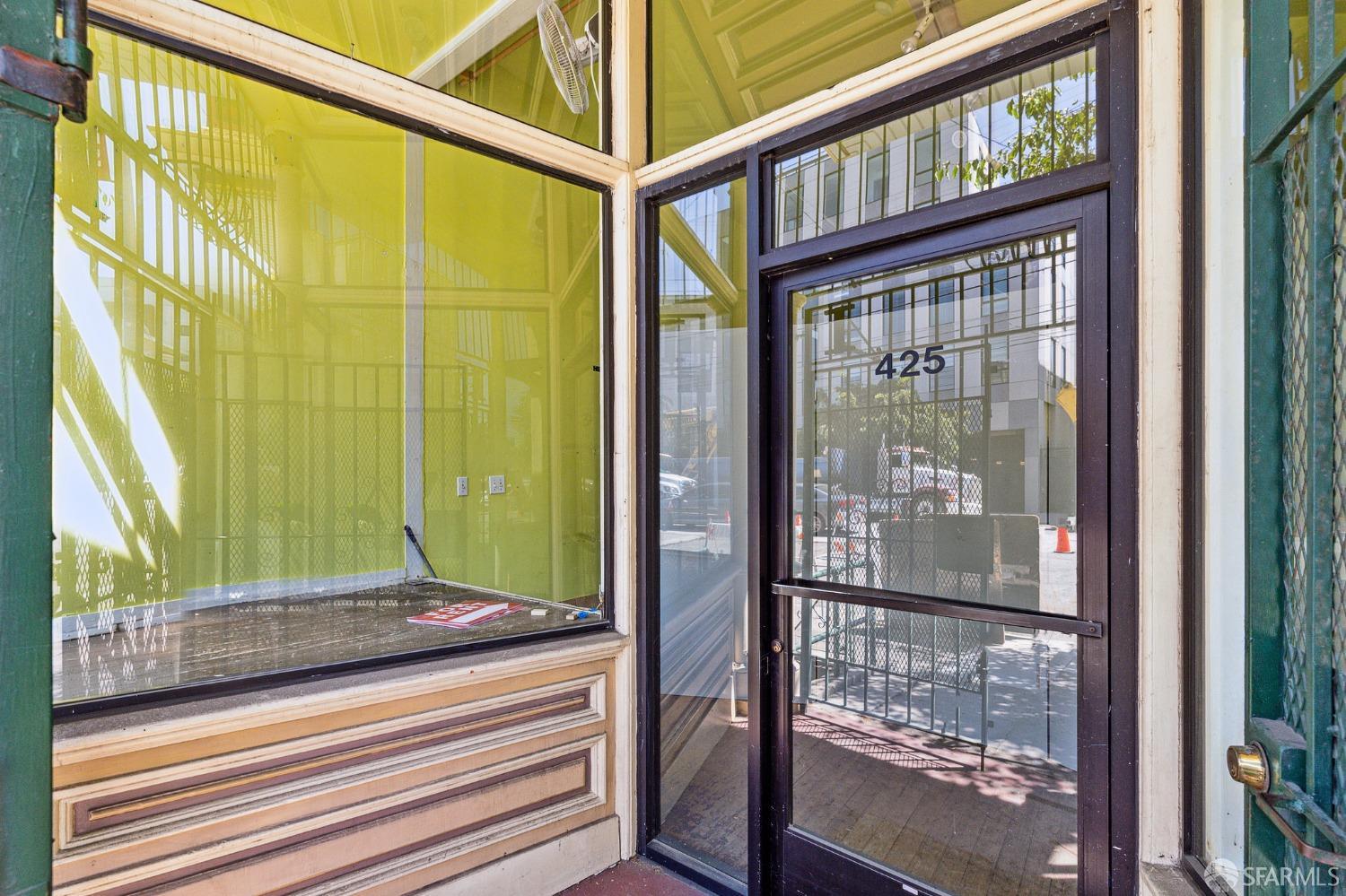 423-433 S Van Ness Avenue