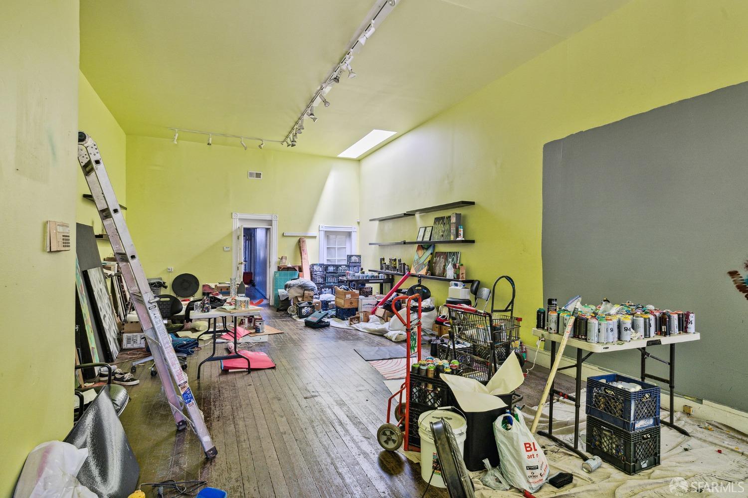 423-433 S Van Ness Avenue