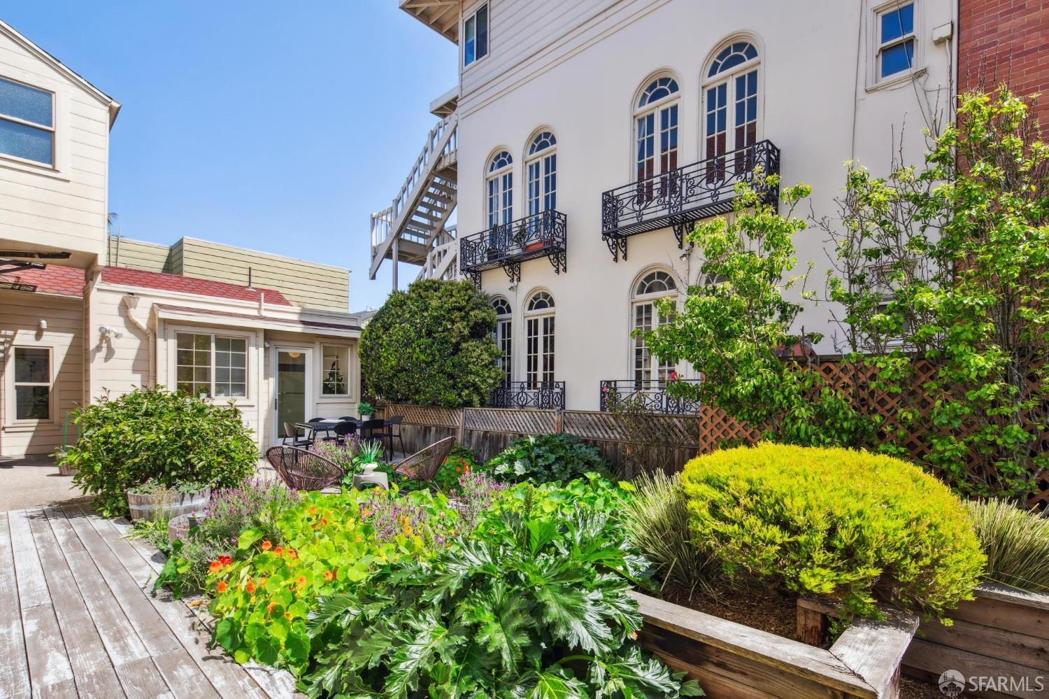2606 Hyde Street