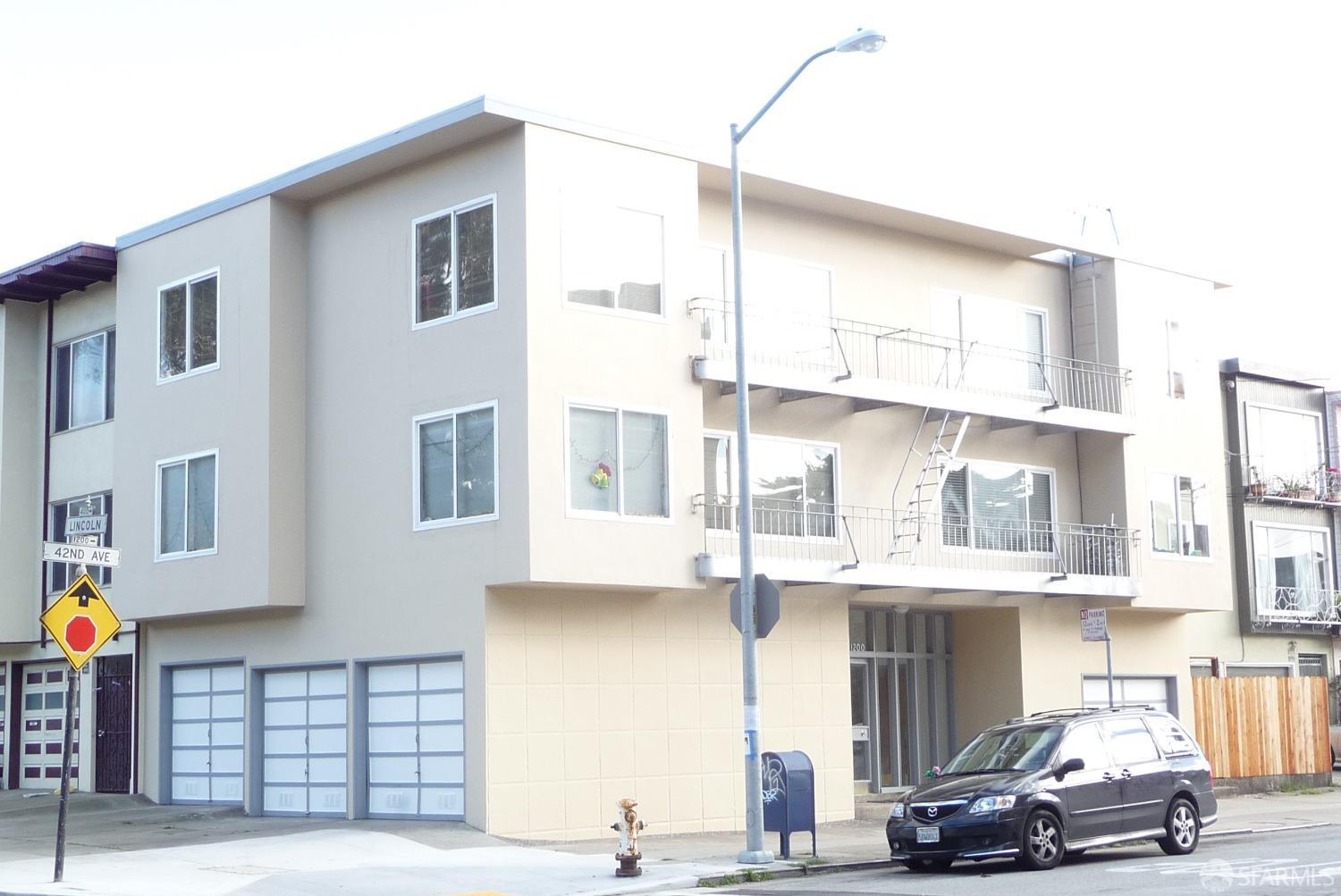 1200 42nd Avenue