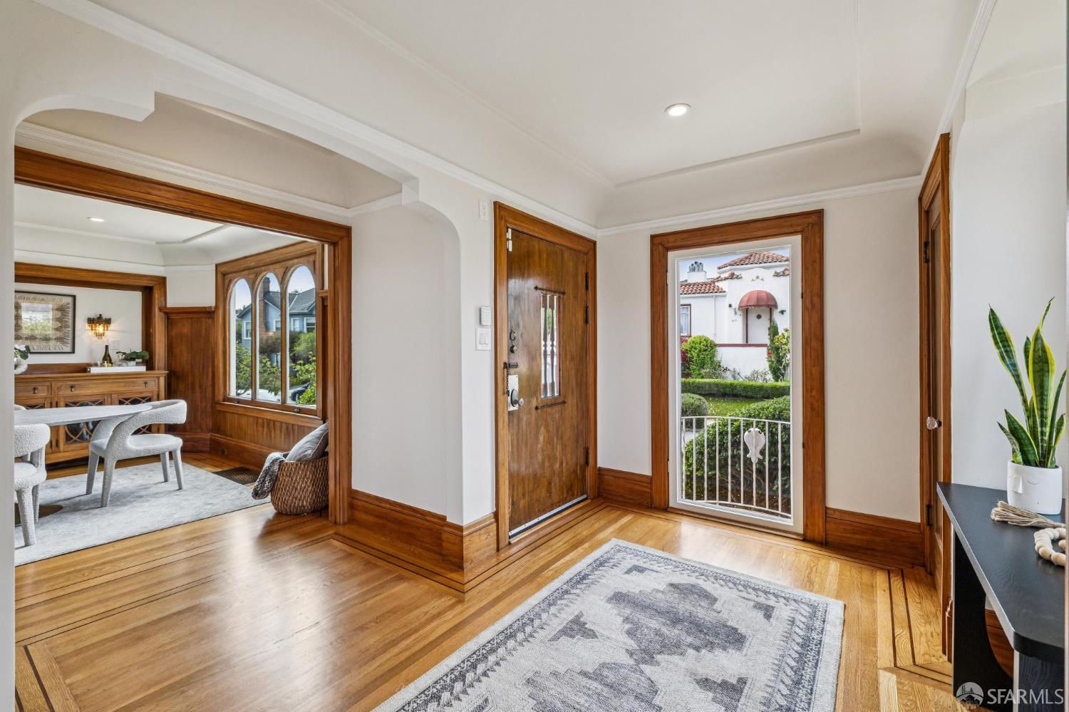 301 Montecito Avenue
