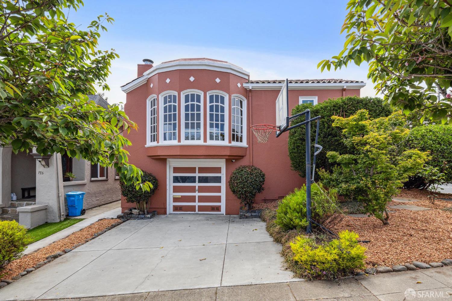 301 Montecito Avenue