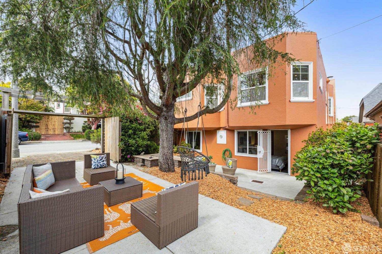 301 Montecito Avenue