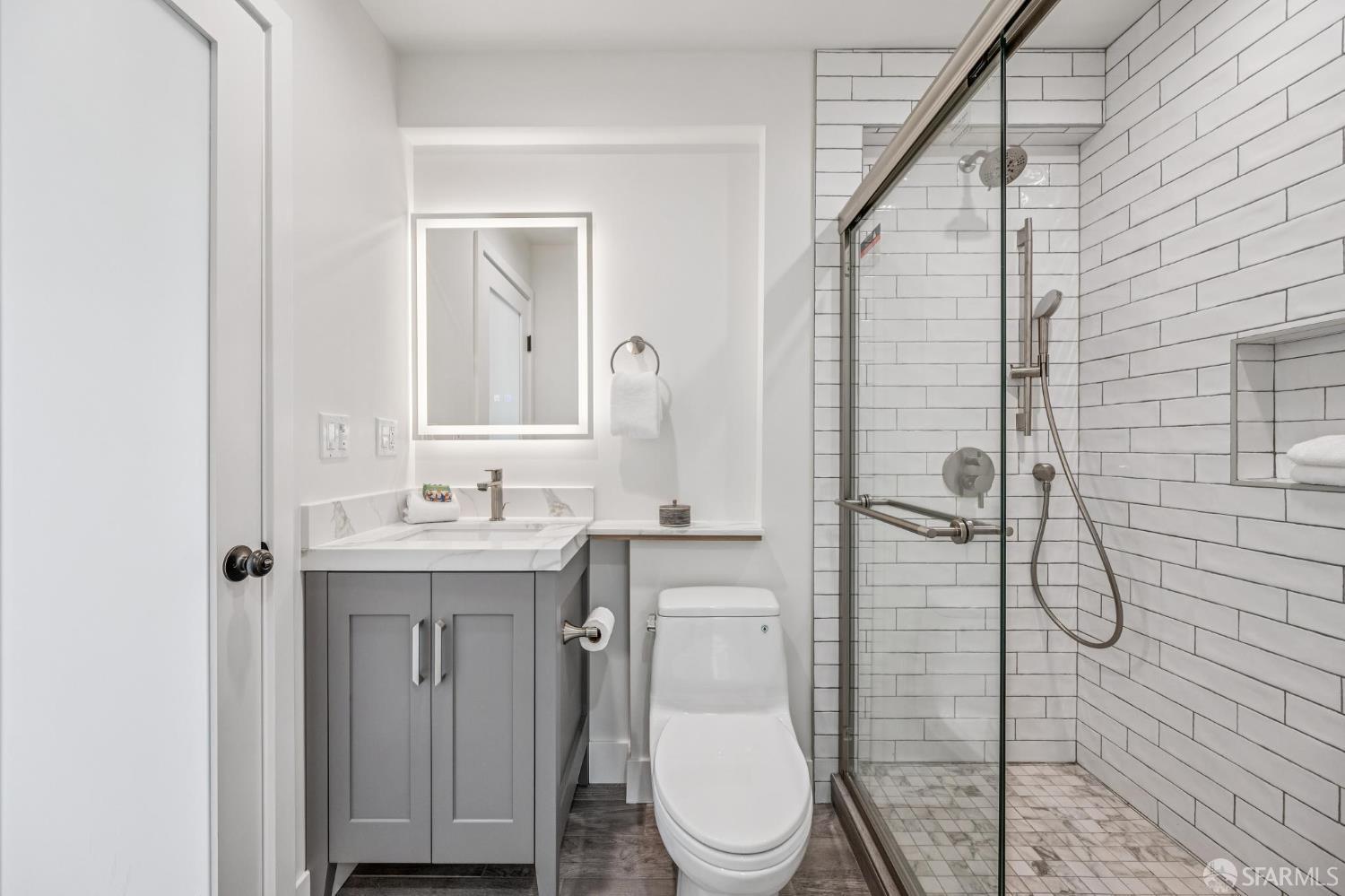 33 Rio Court