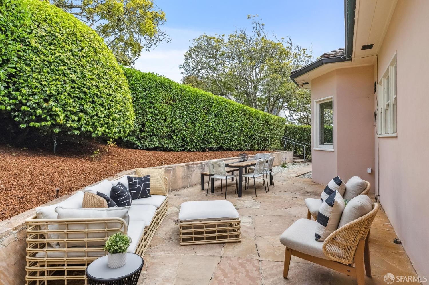 95 Santa Paula Ave