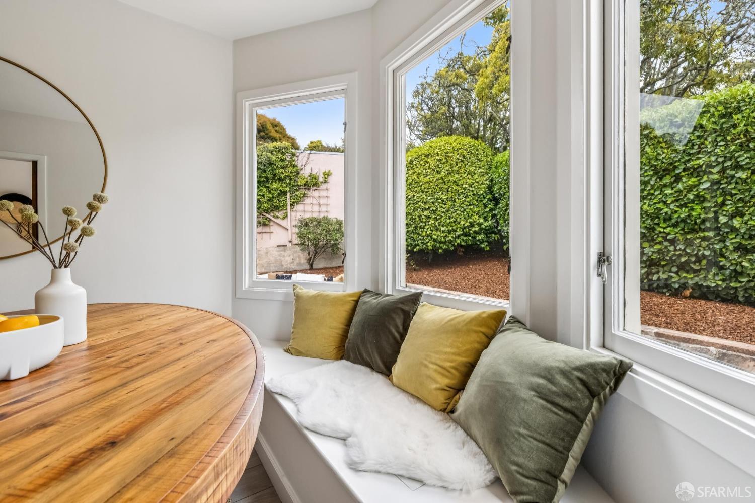 95 Santa Paula Ave