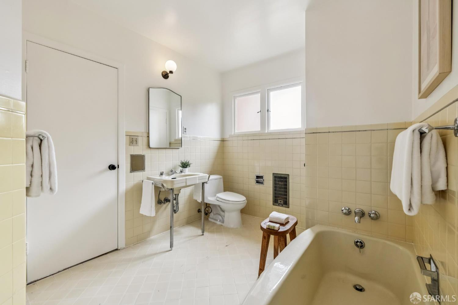 95 Santa Paula Ave