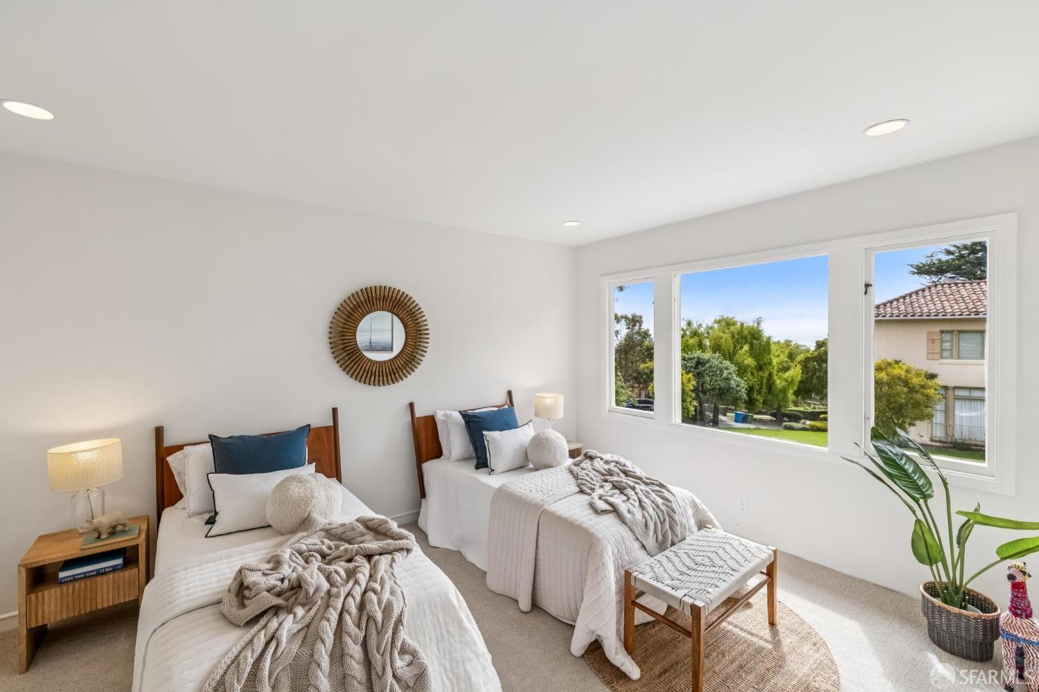 95 Santa Paula Ave