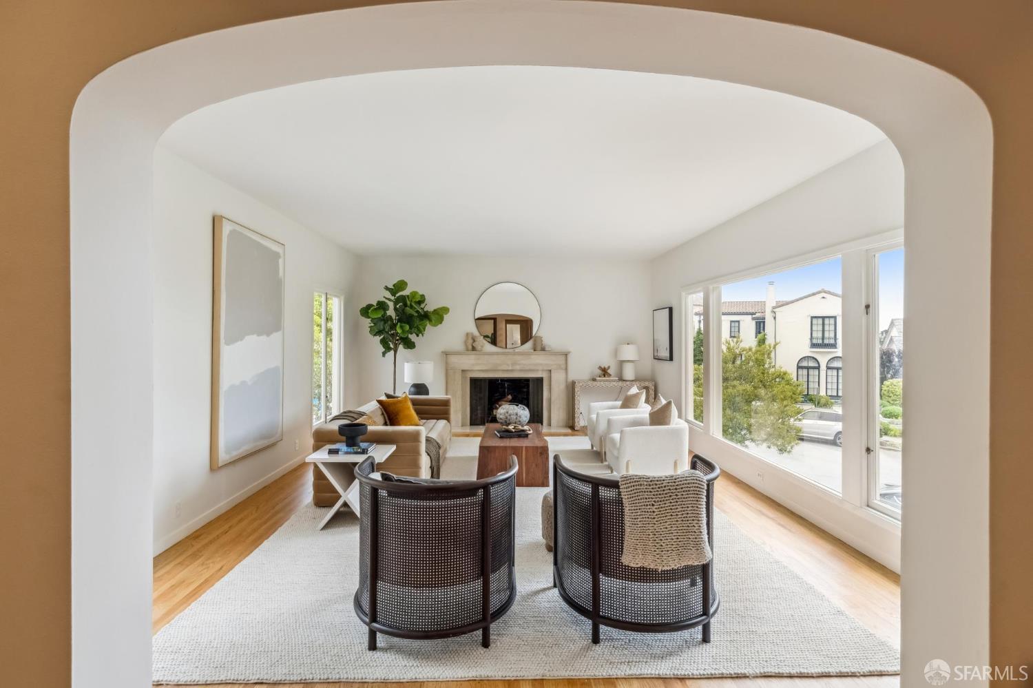 95 Santa Paula Ave