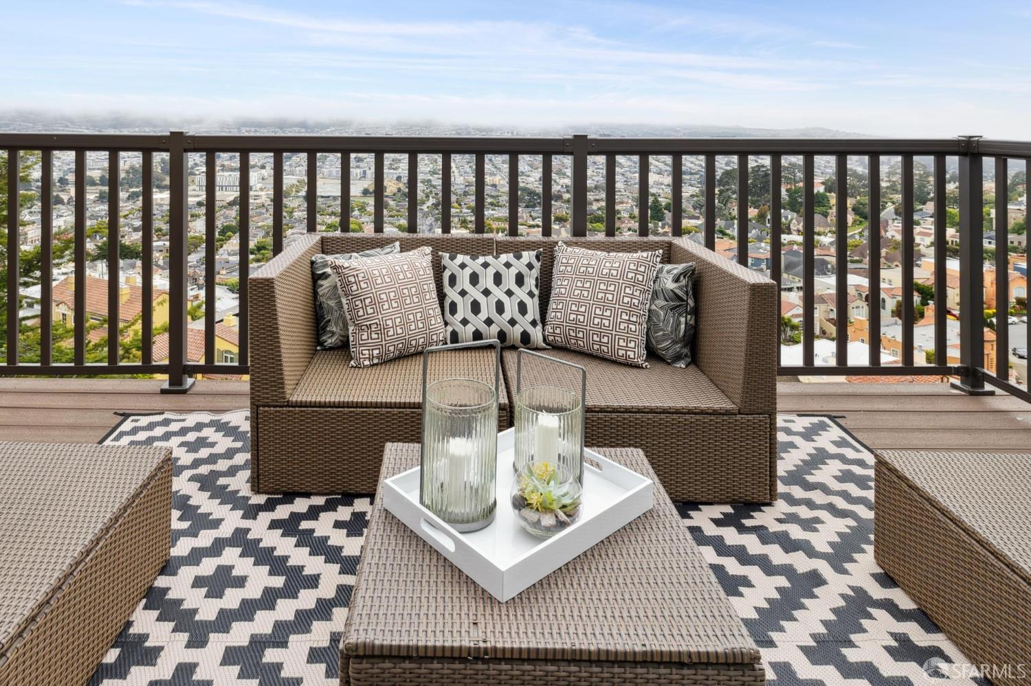150 Cresta Vista Dr