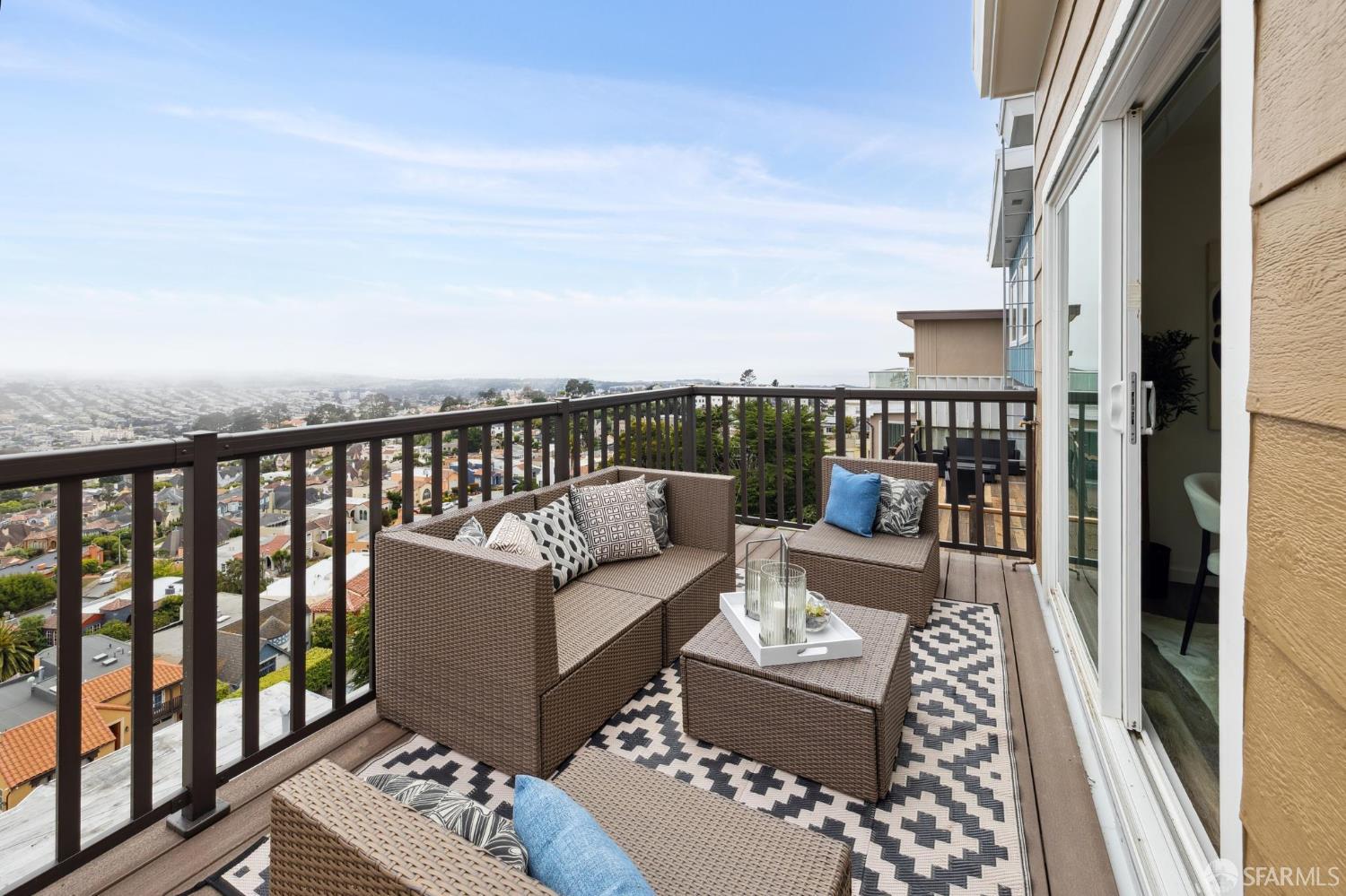 150 Cresta Vista Dr