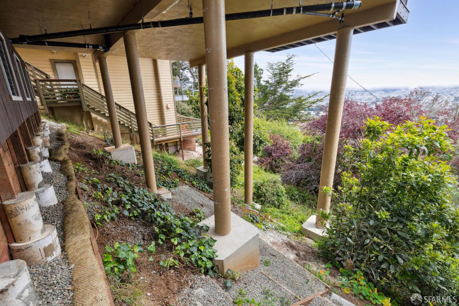 150 Cresta Vista Dr