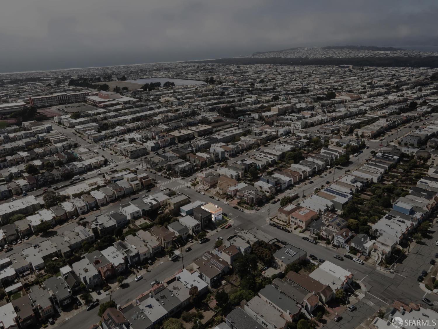 2201 17th Avenue