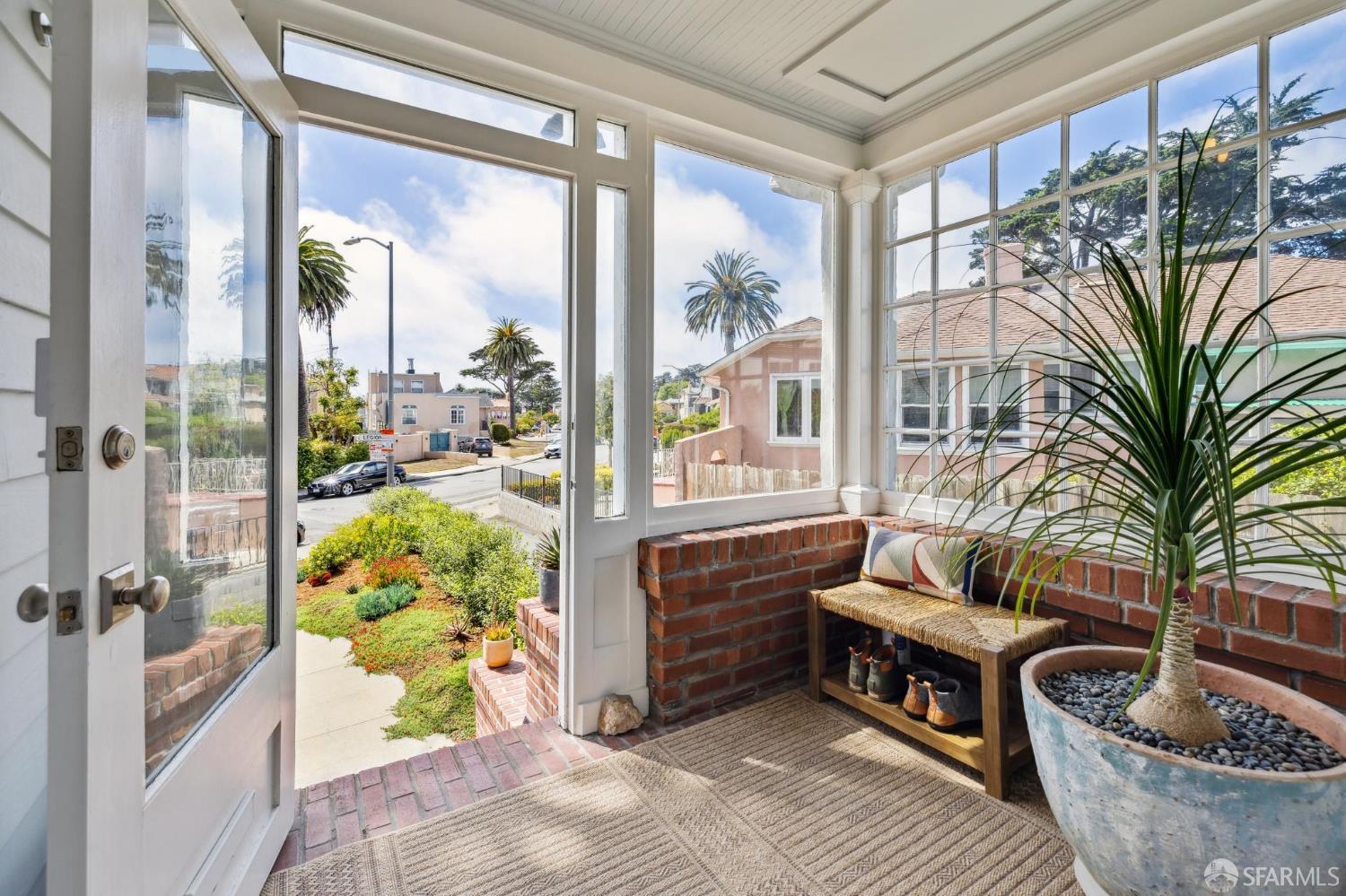26 Urbano Drive