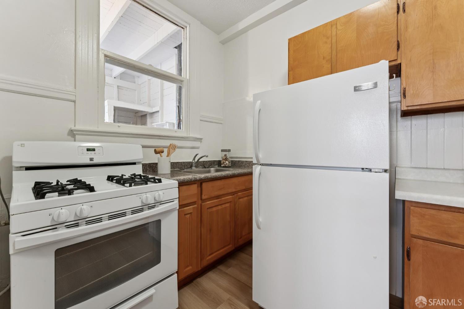 251-255 14th Avenue
