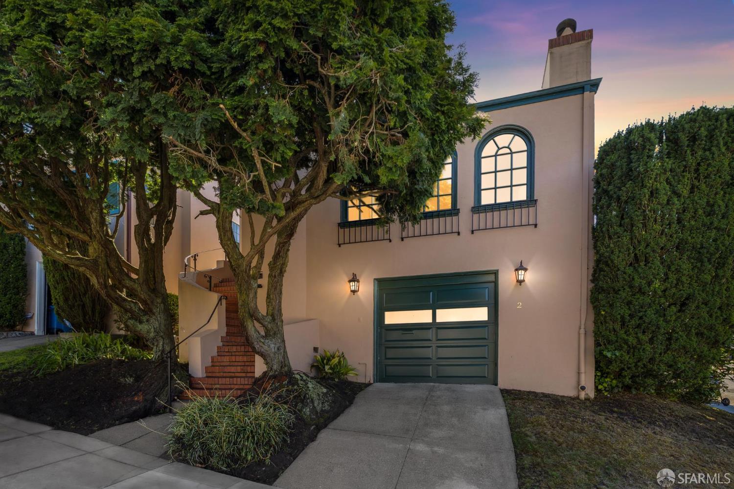2 Marne Avenue