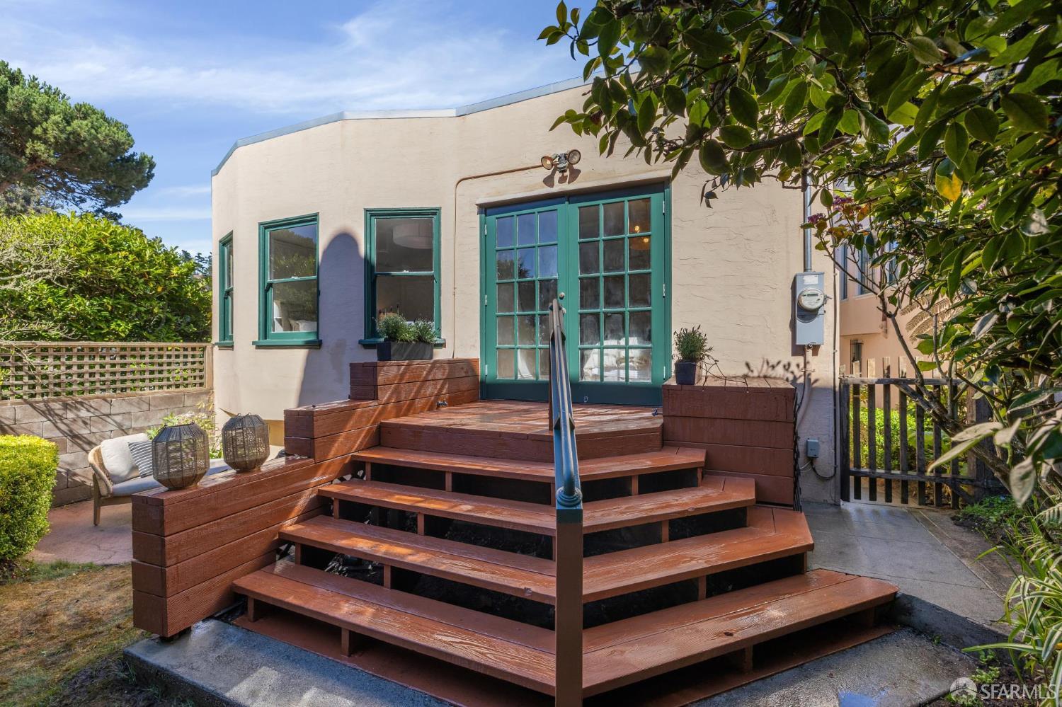2 Marne Avenue