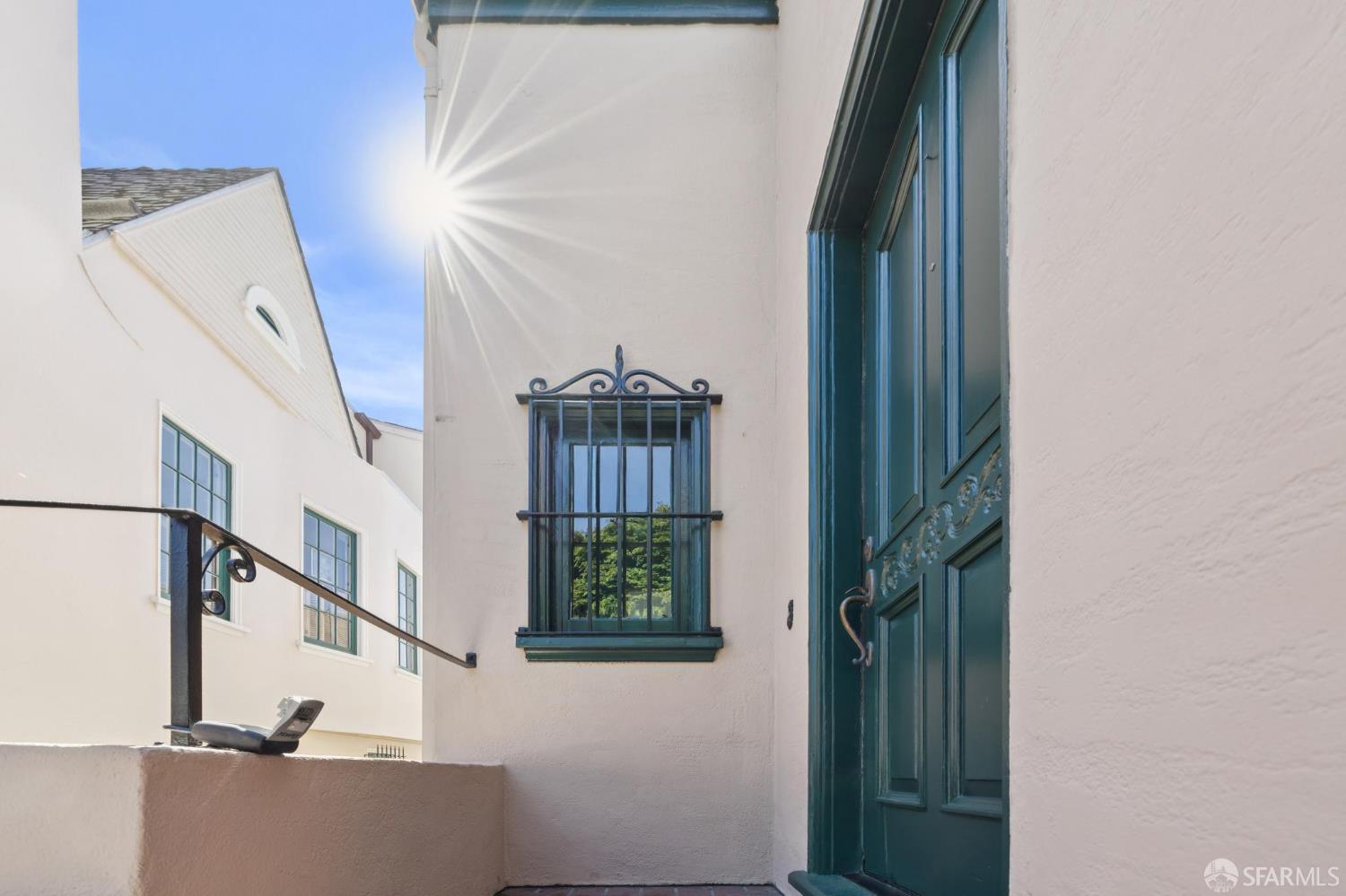 2 Marne Avenue