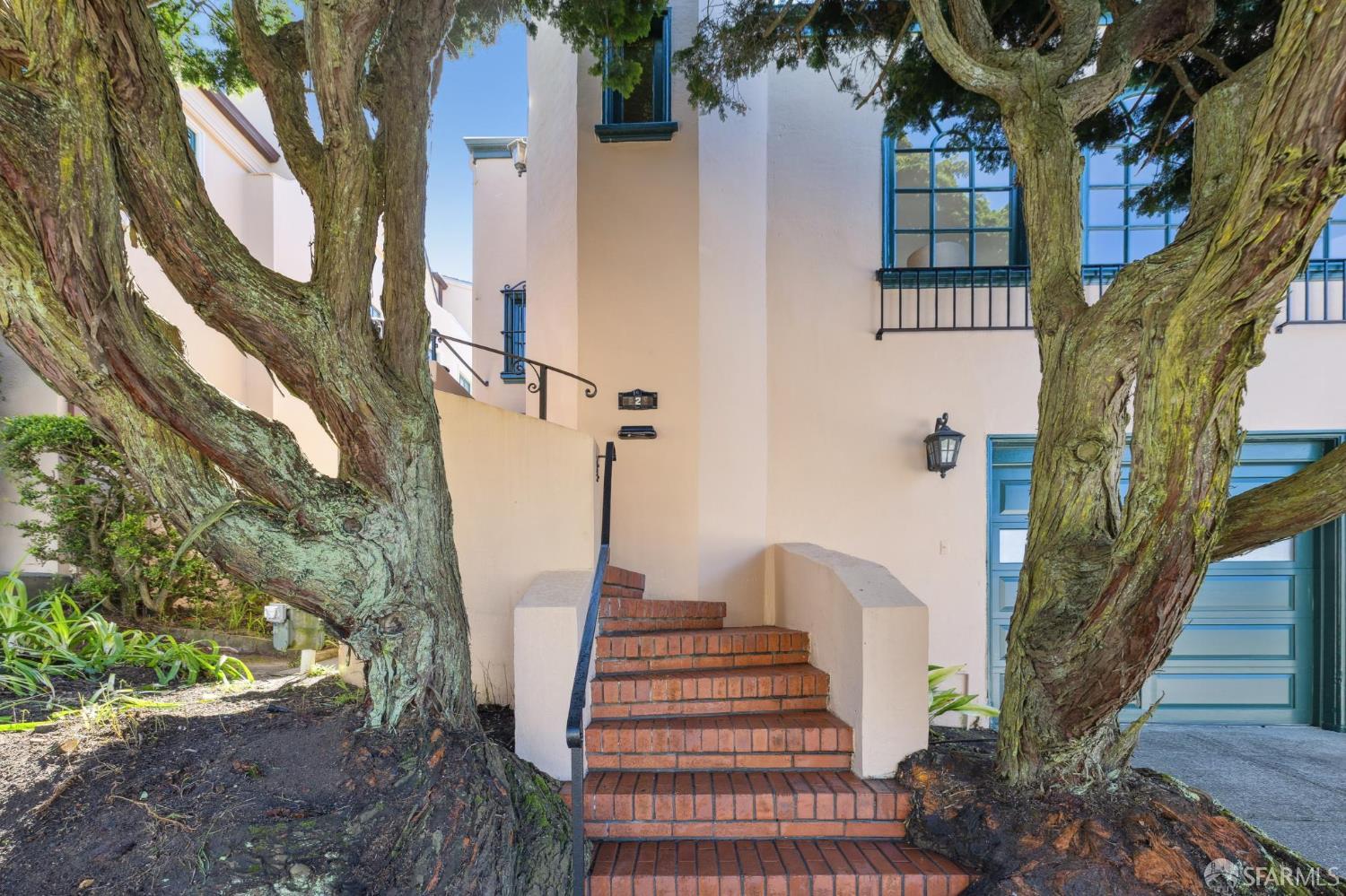 2 Marne Avenue