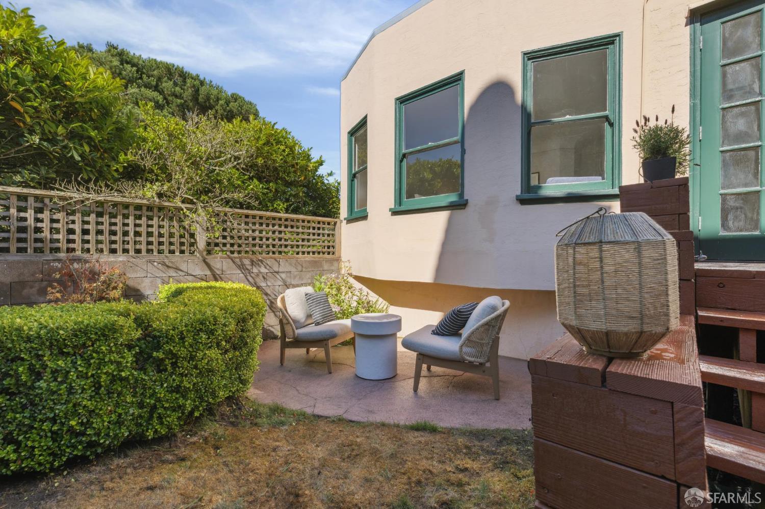 2 Marne Avenue