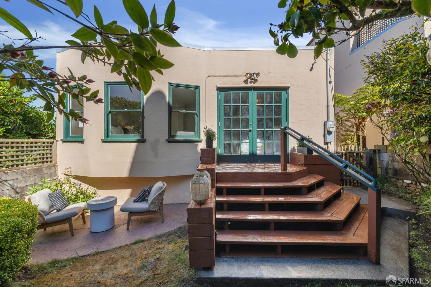 2 Marne Avenue