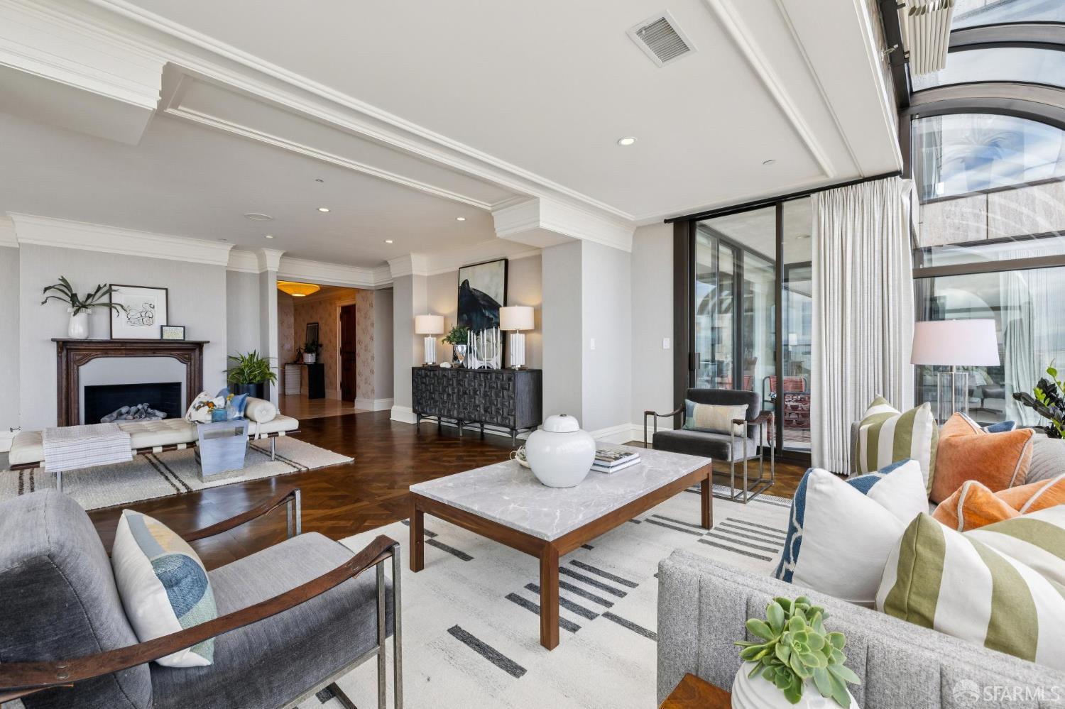 611 Washington Street # 2402