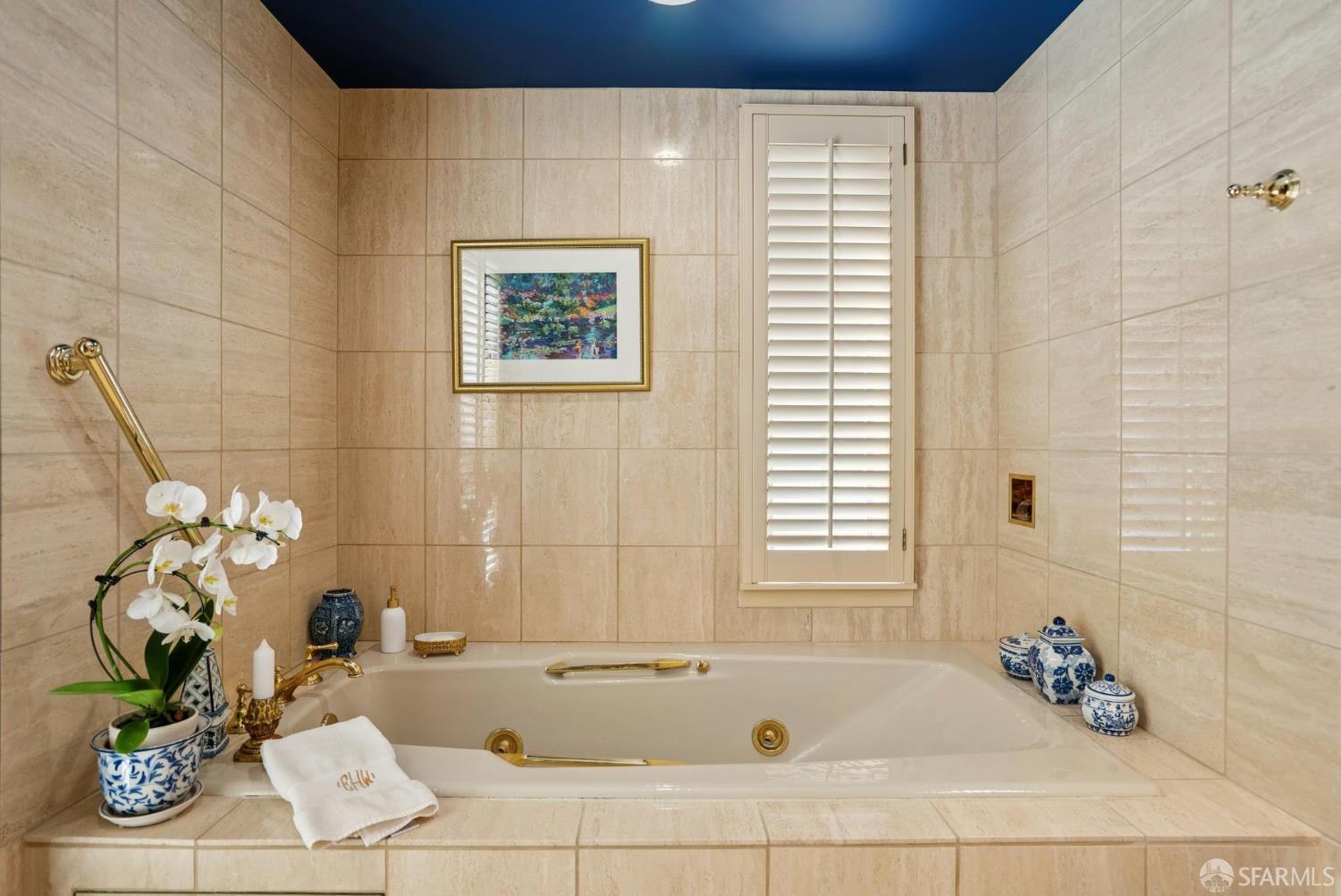 165 Francisco Street # 11