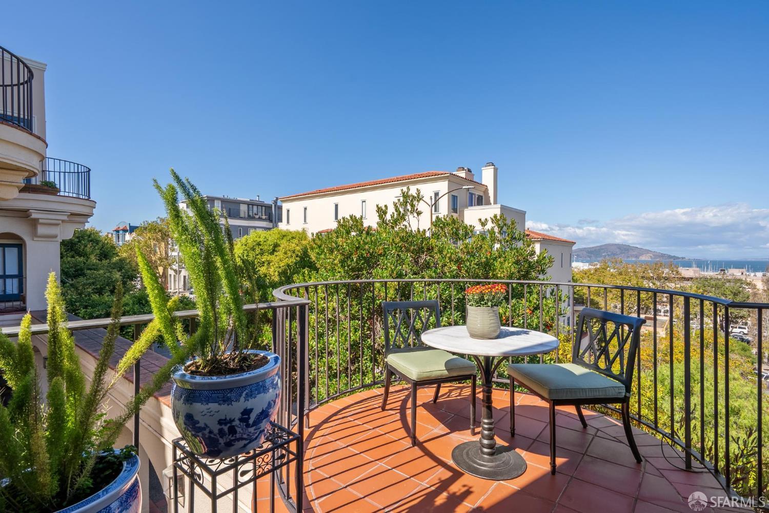 165 Francisco Street # 11