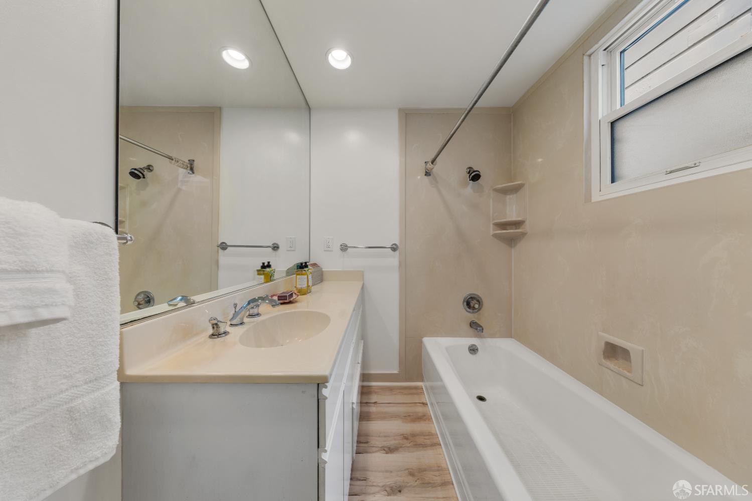 1272-1276 Sacramento Street