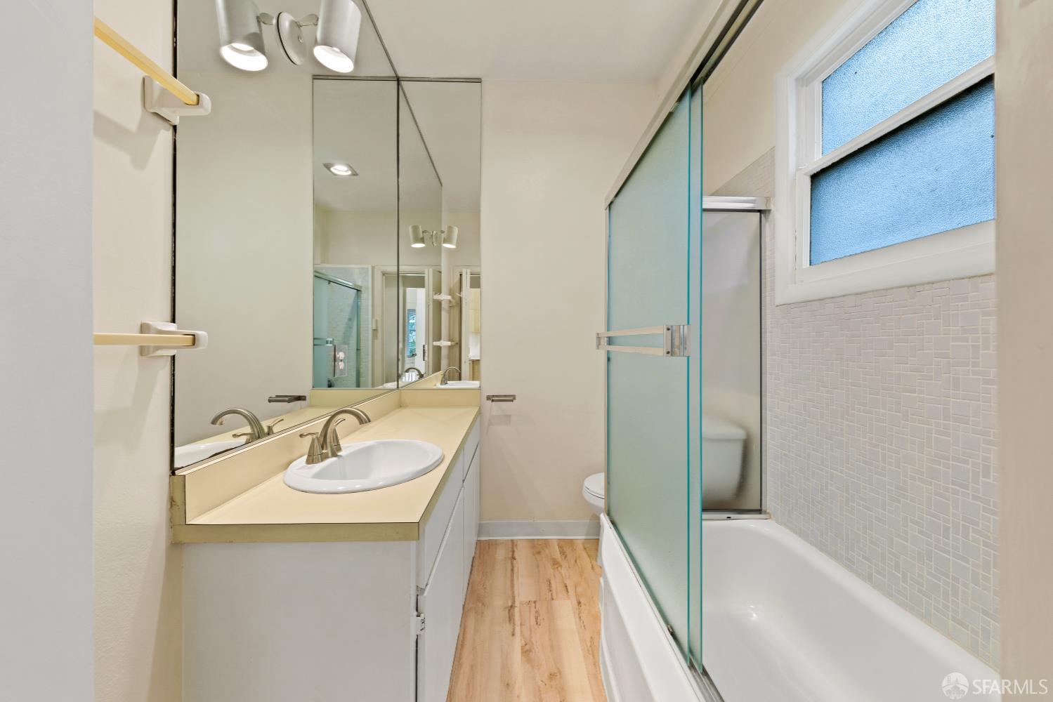 1272-1276 Sacramento Street