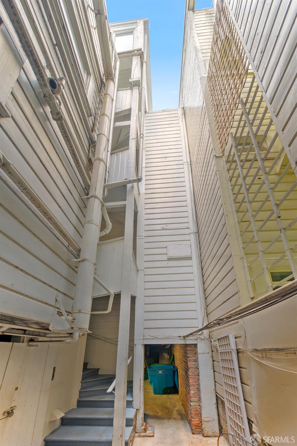 1272-1276 Sacramento Street