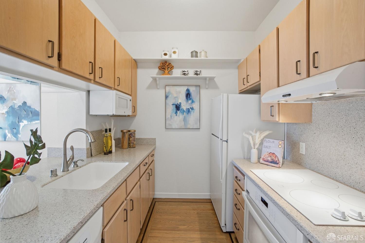 1960 Hayes Street # 8