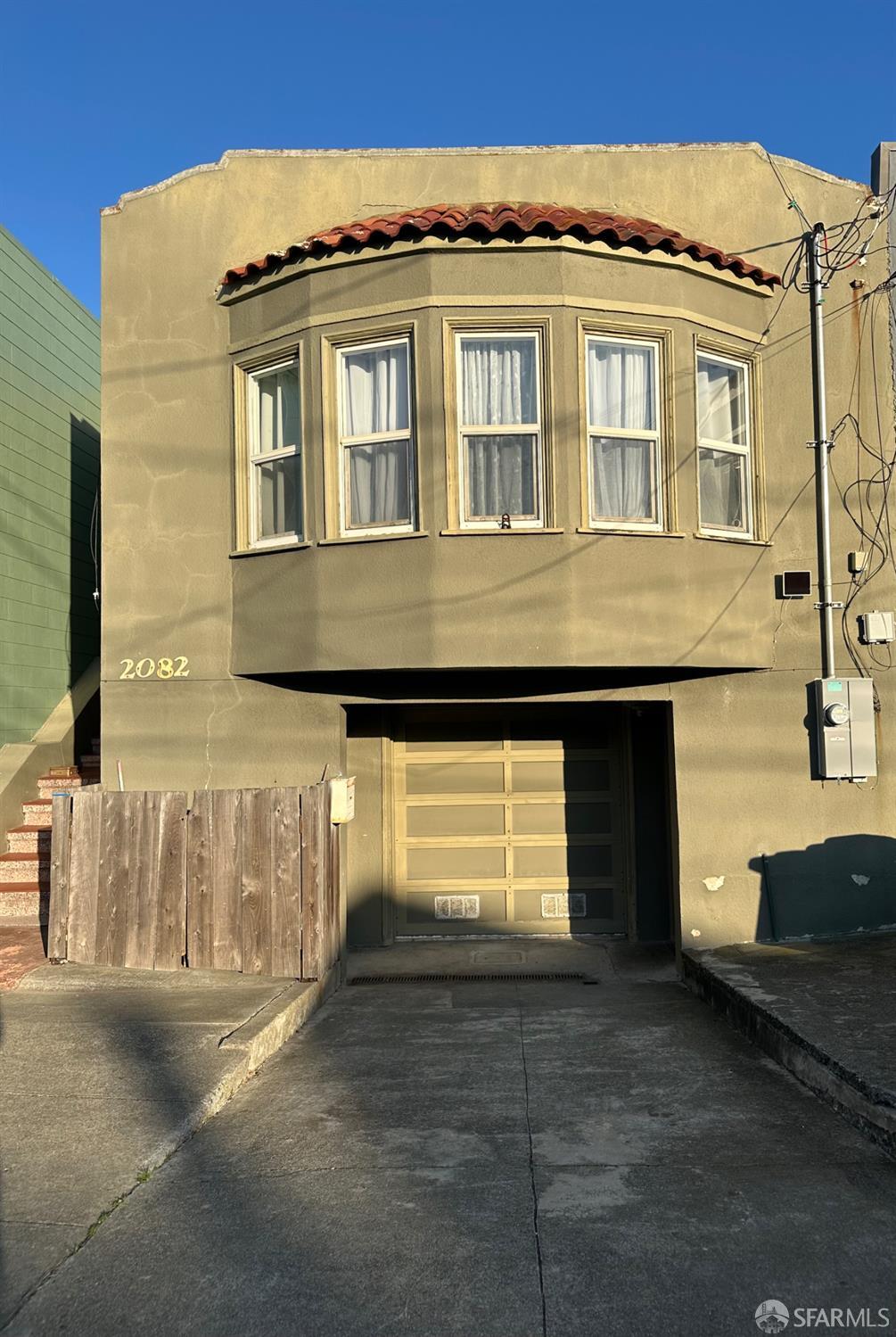 2082 46th Avenue