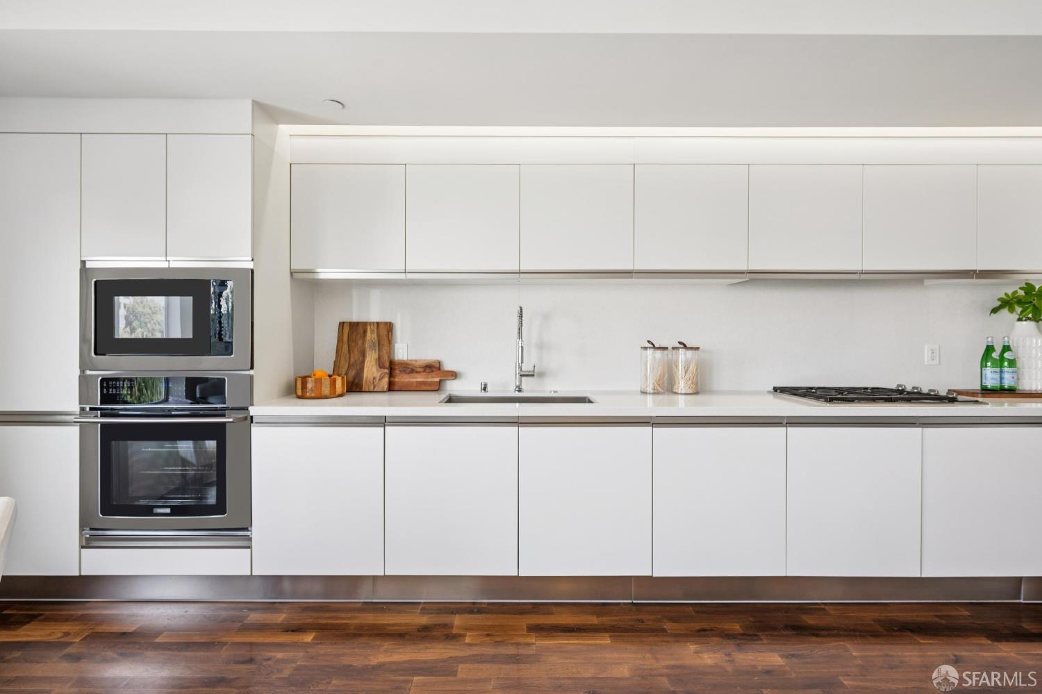 2020 Ellis Street # 402