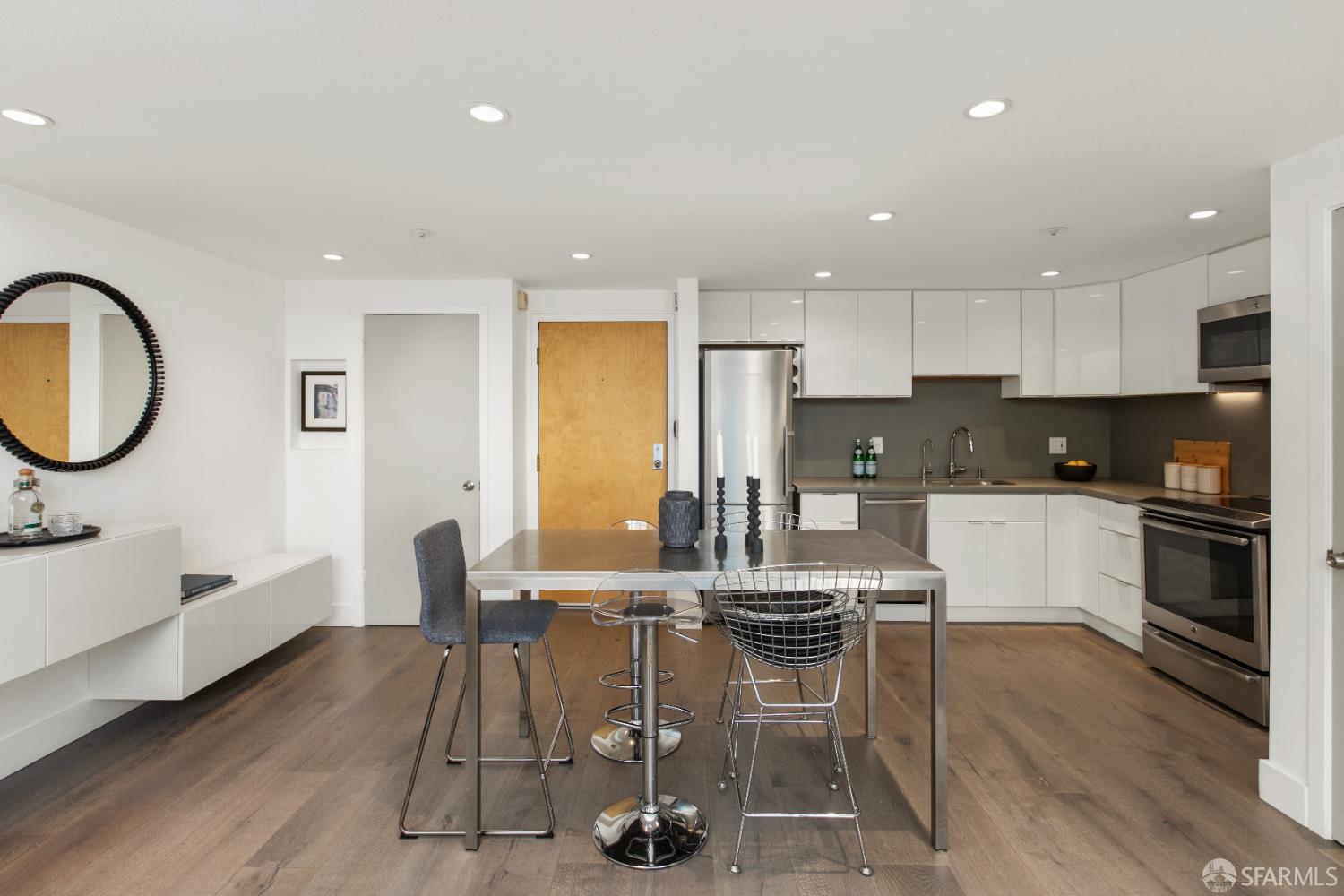 68 Mccoppin Street # 11