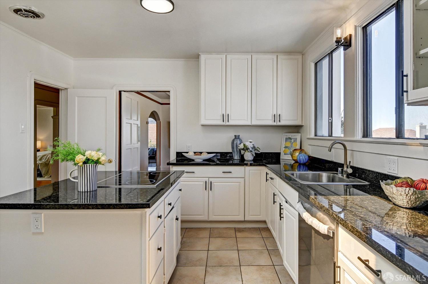 301 Santa Ana Avenue