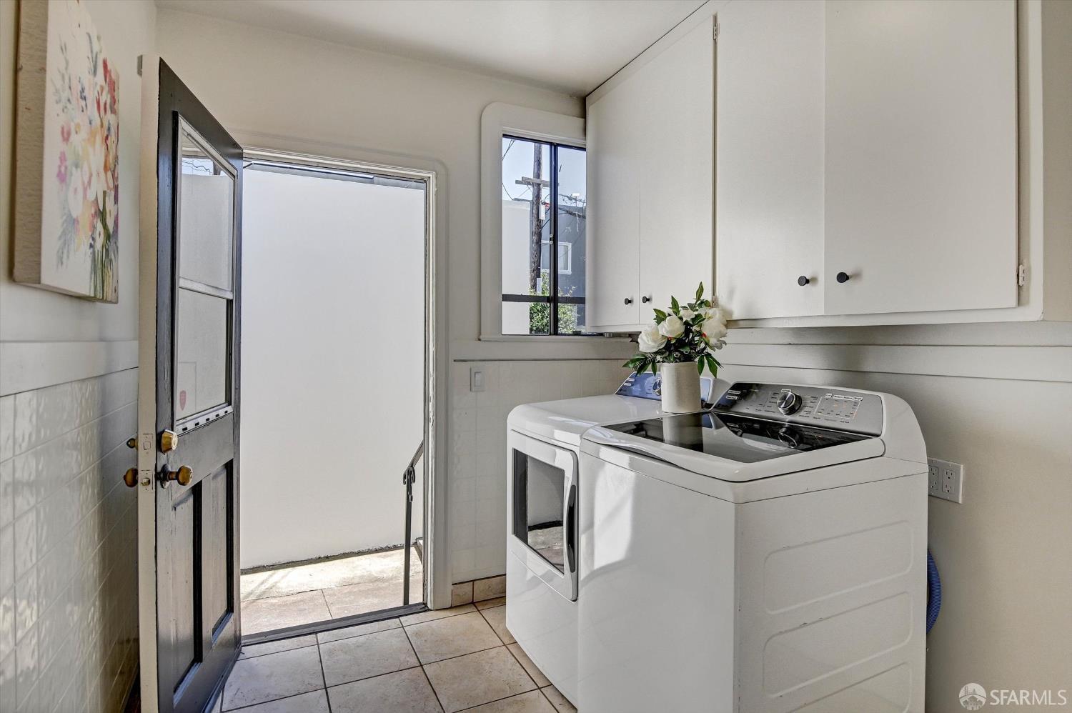 301 Santa Ana Avenue