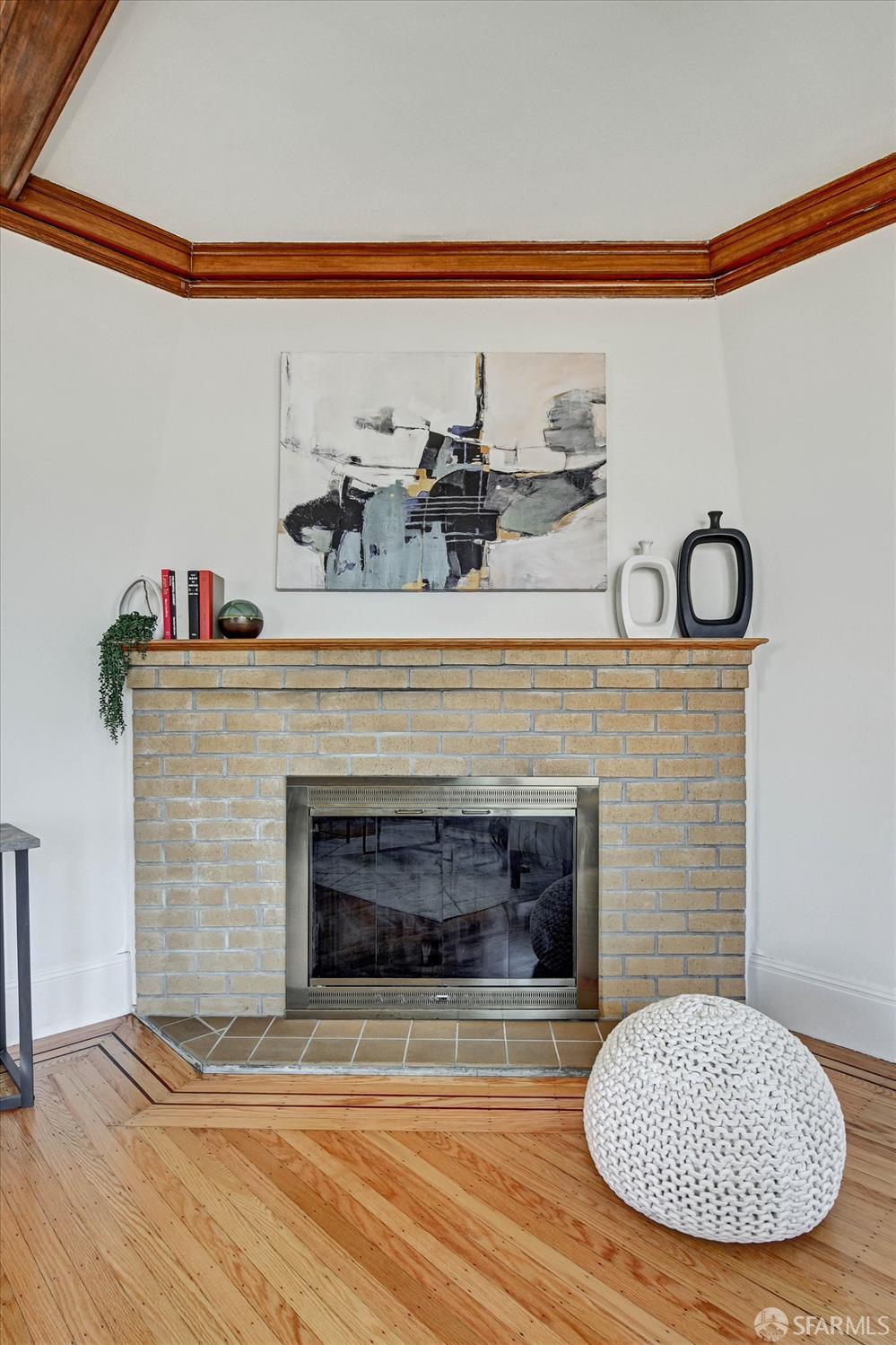 301 Santa Ana Avenue