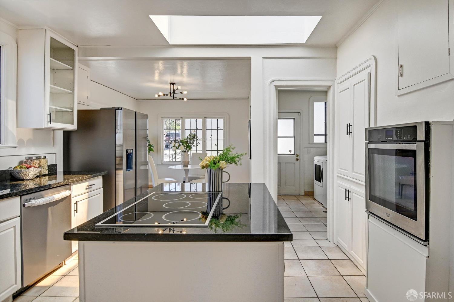 301 Santa Ana Avenue