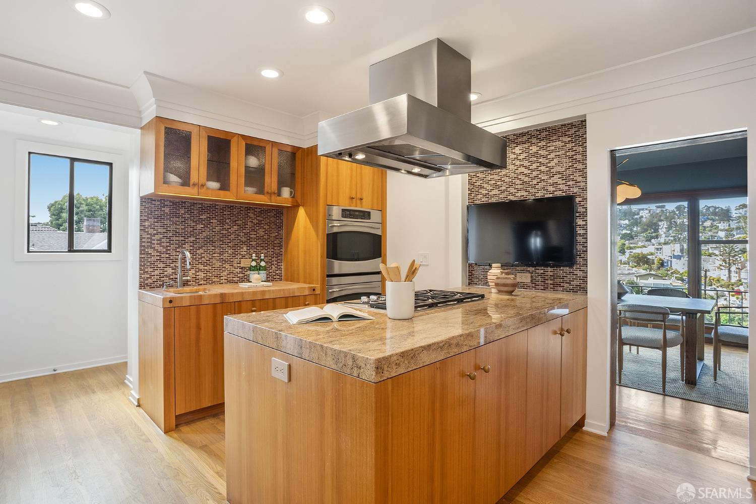1135 Portola Drive