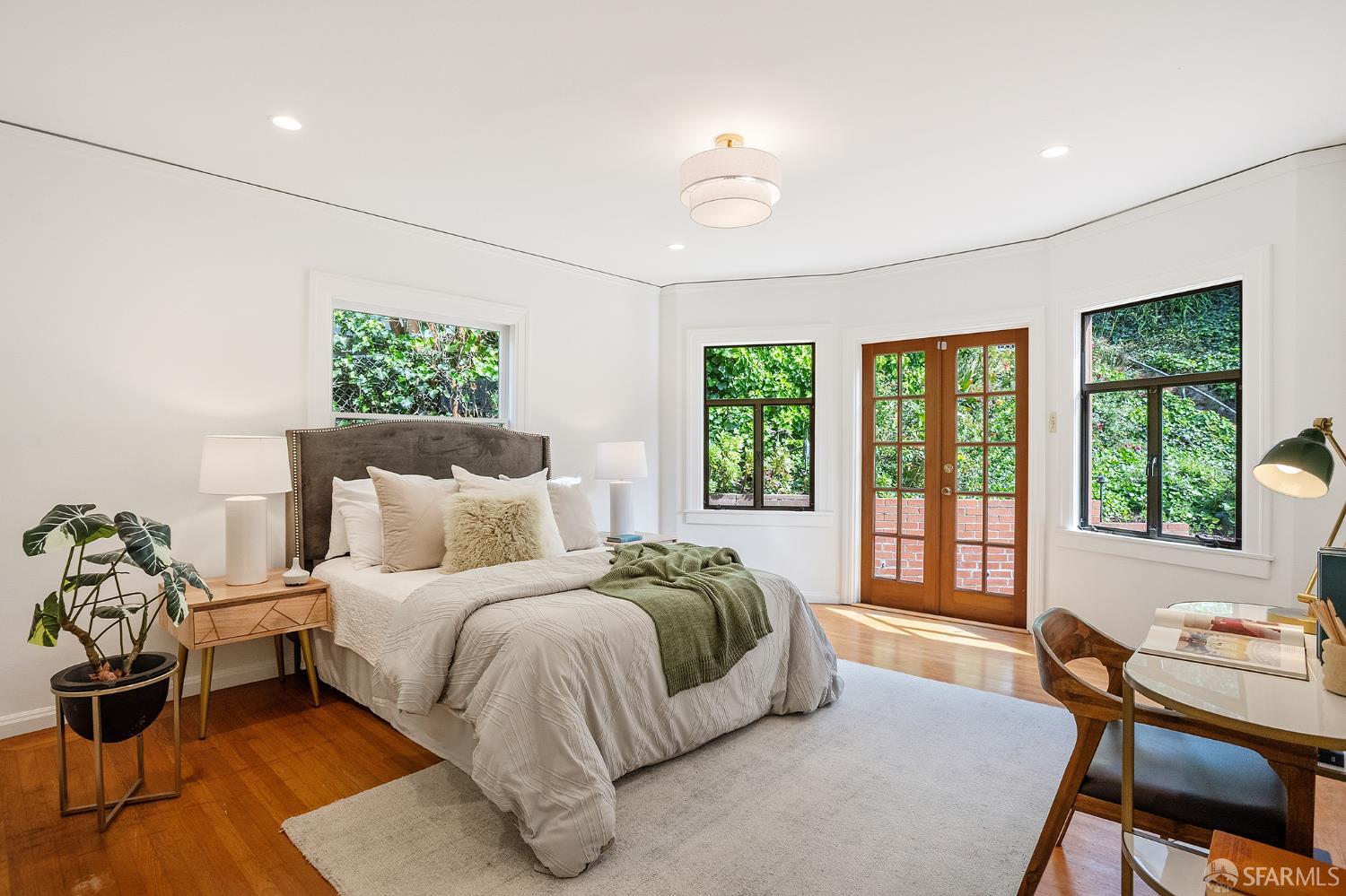 1135 Portola Drive