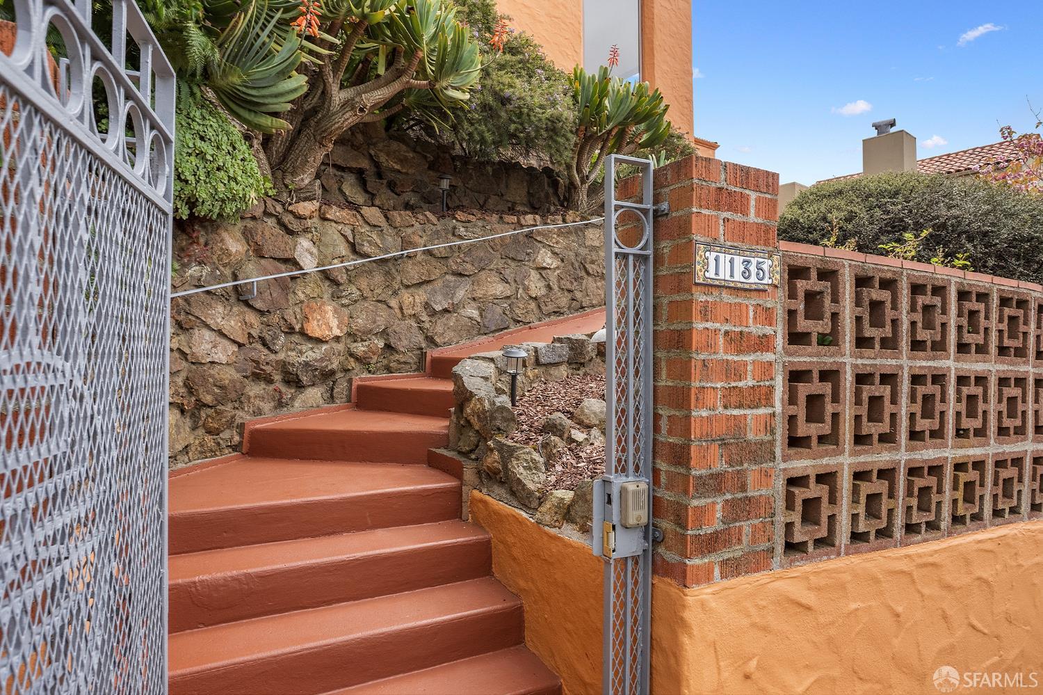 1135 Portola Drive