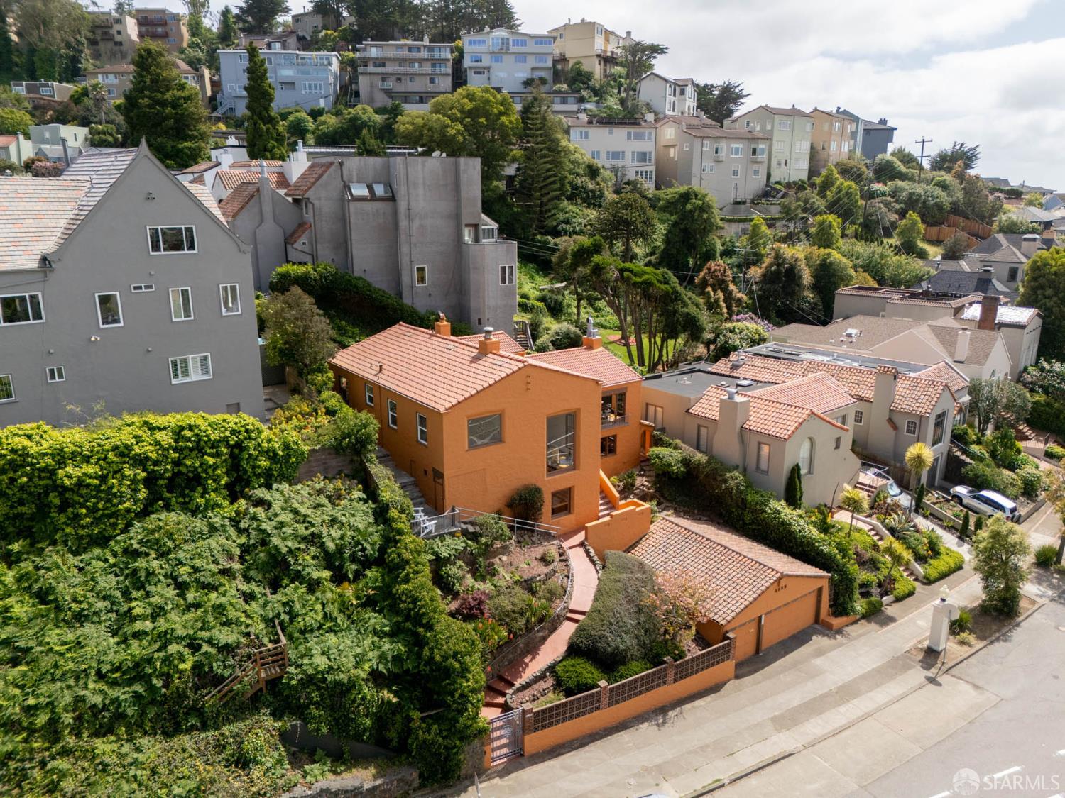 1135 Portola Drive