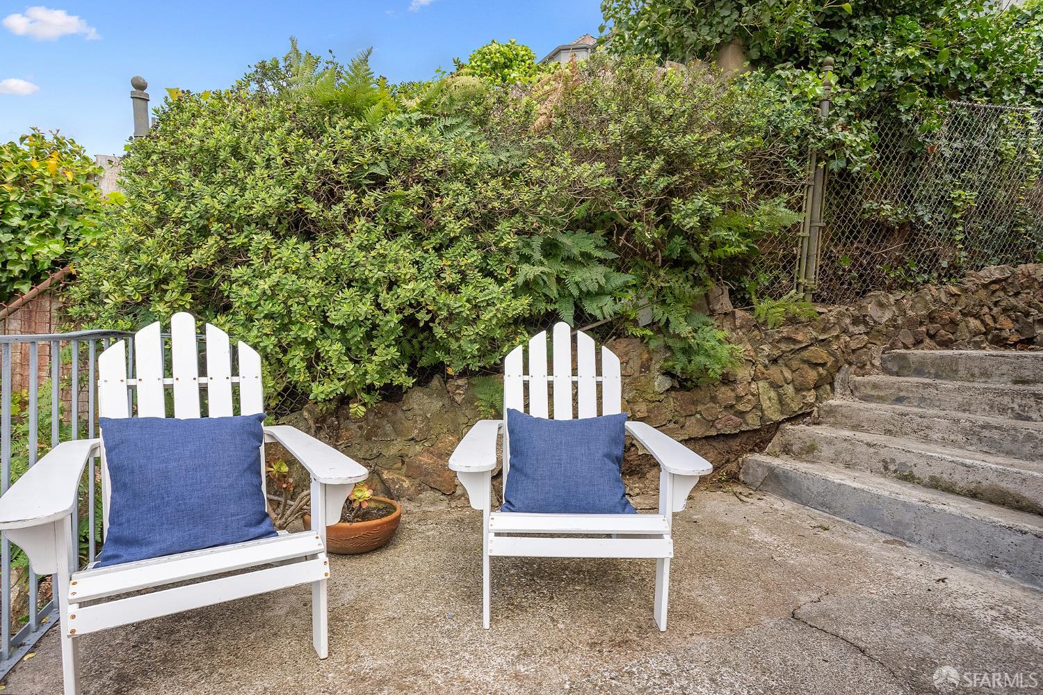 1135 Portola Drive