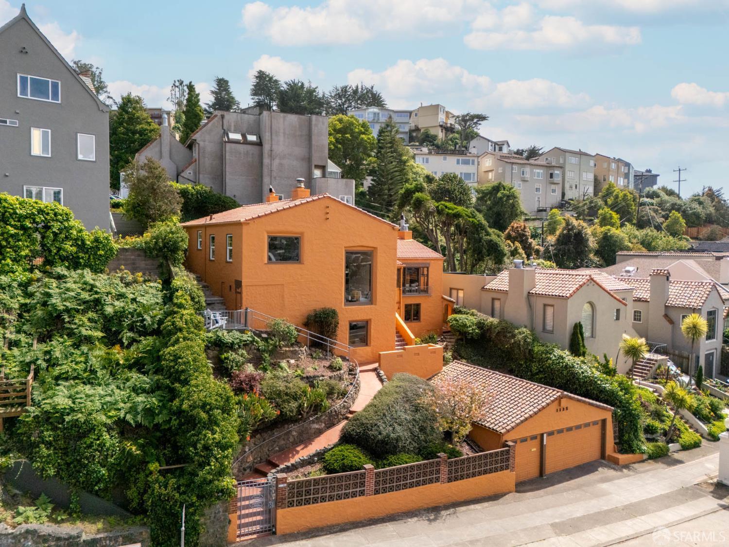 1135 Portola Drive