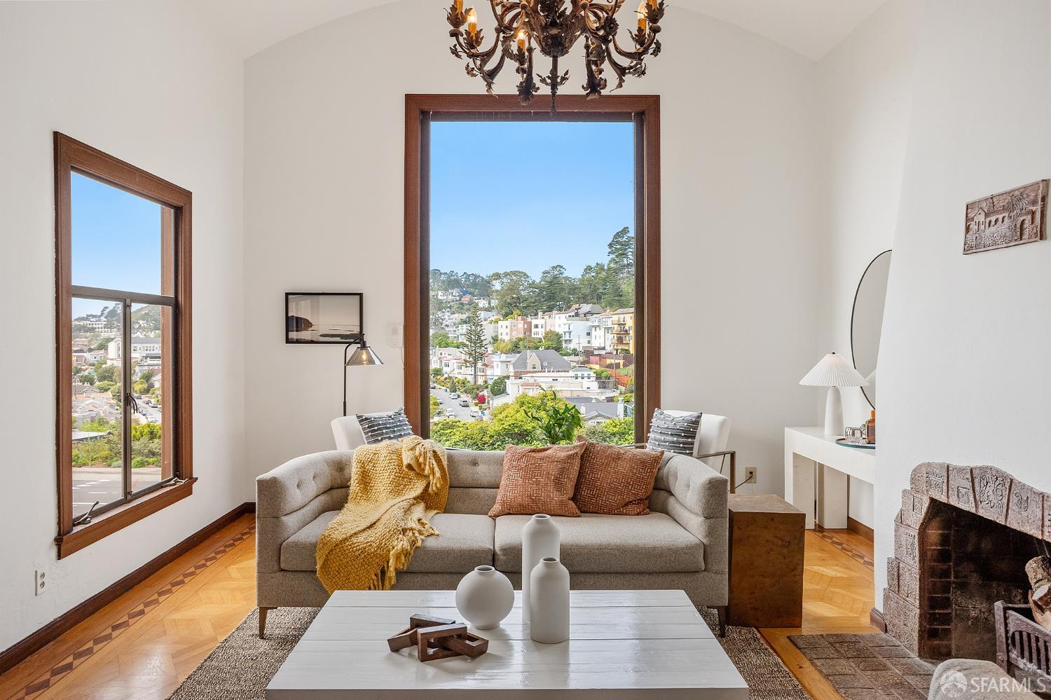 1135 Portola Drive