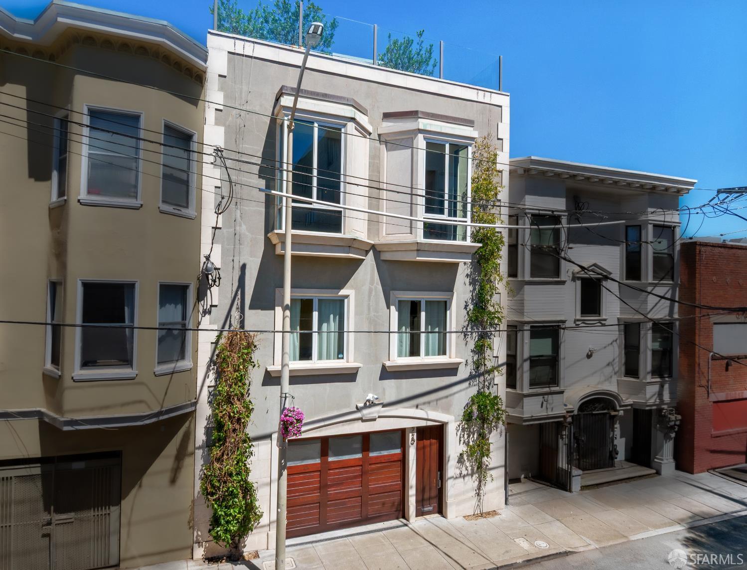 720 Clementina Street